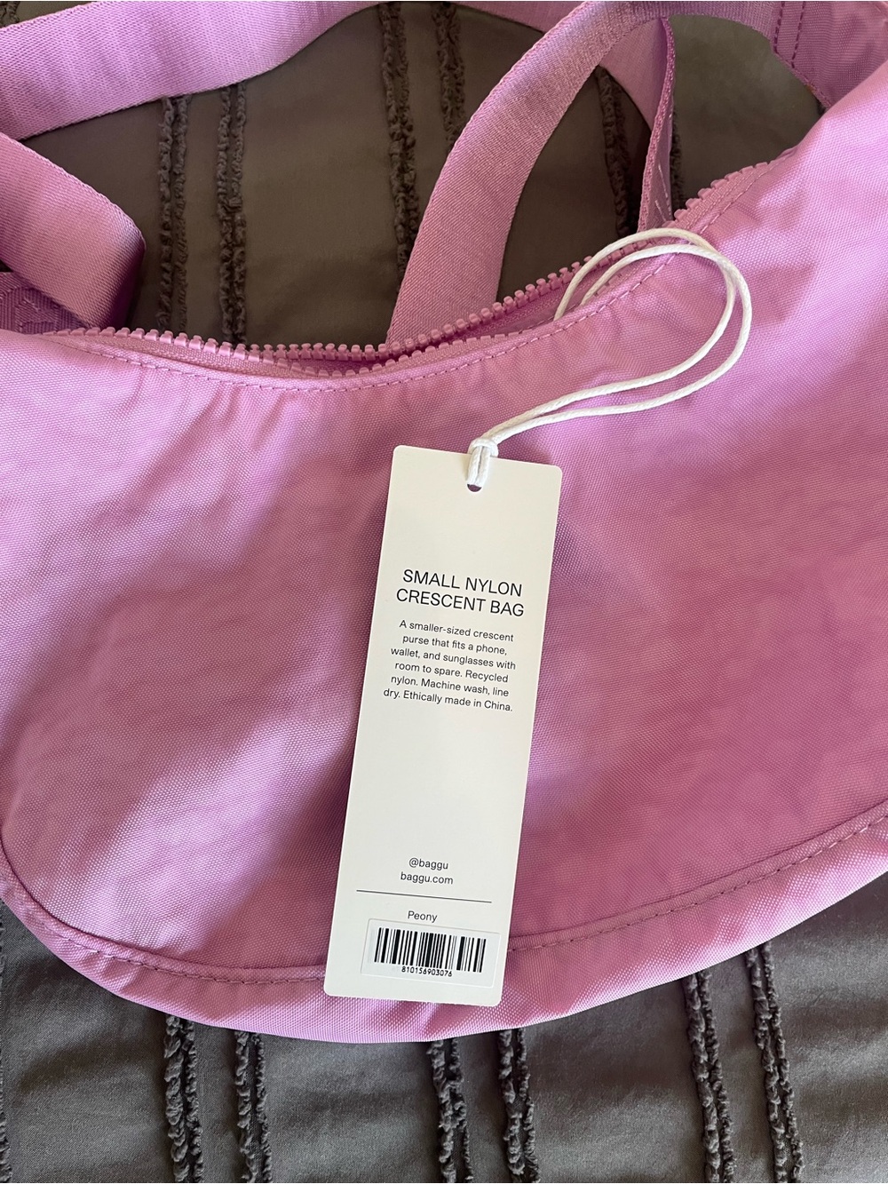 BAGGU Peony Small Crescent Bag - Picture 4 of 11
